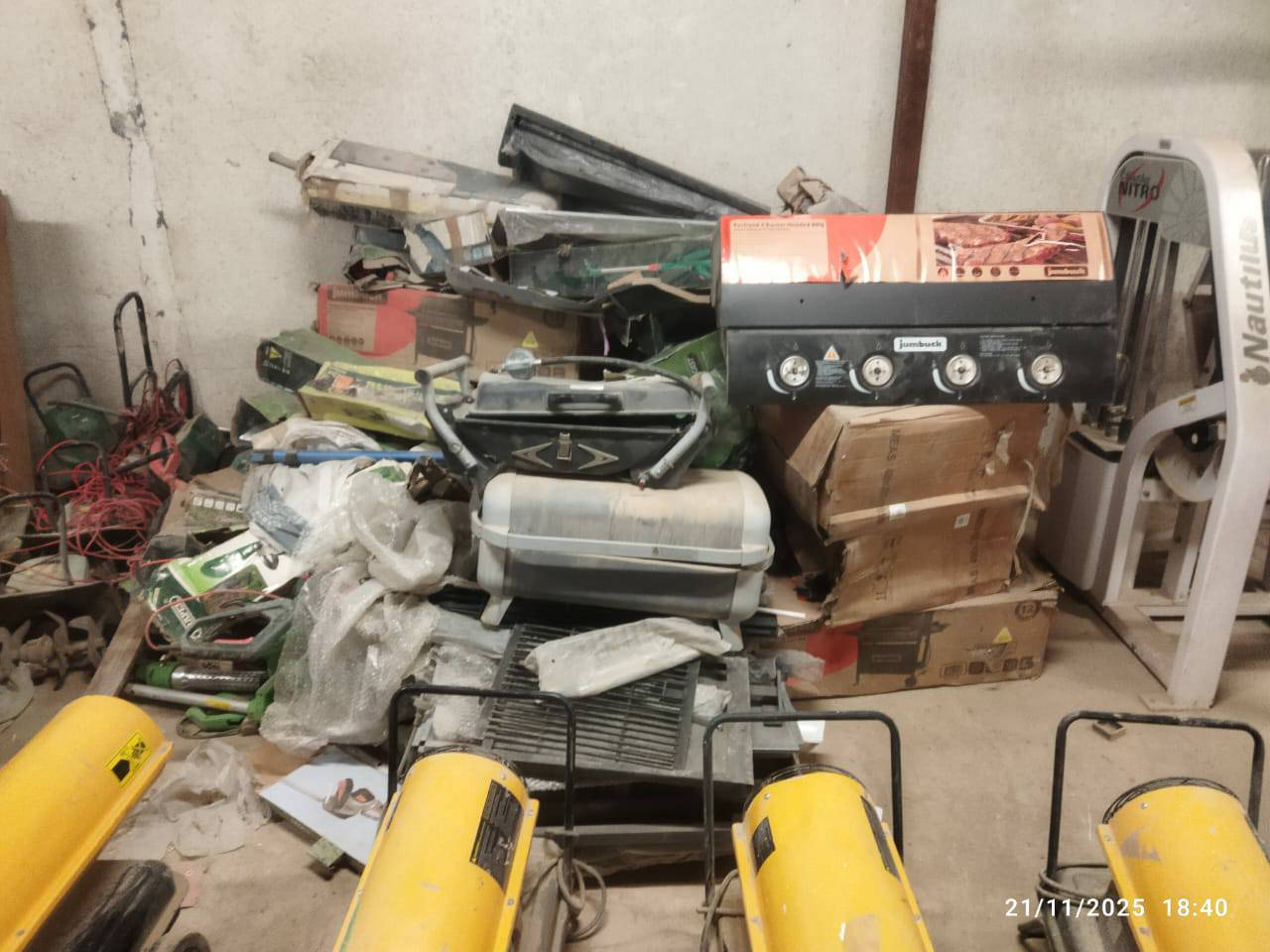 للبيع ولكل الكمية .. تقريبا حمل حاوية ... الاغراض مشكله واكثر شي زراعي وكذلك كهربائية 
بسعر رخيص..تصفيات
كربلاء-الحر  +9647815808901 واتس اب
