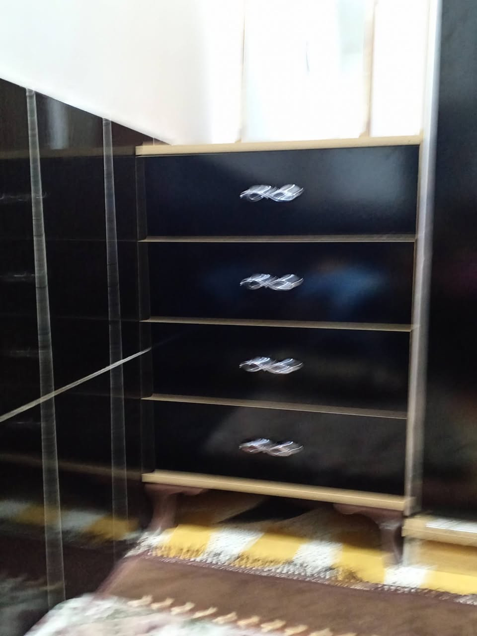 سلام عليكم مكلف بنشر توجد غرفه نوم تركي فول نضافه مستعمله للبيع في الكرابله ***********
