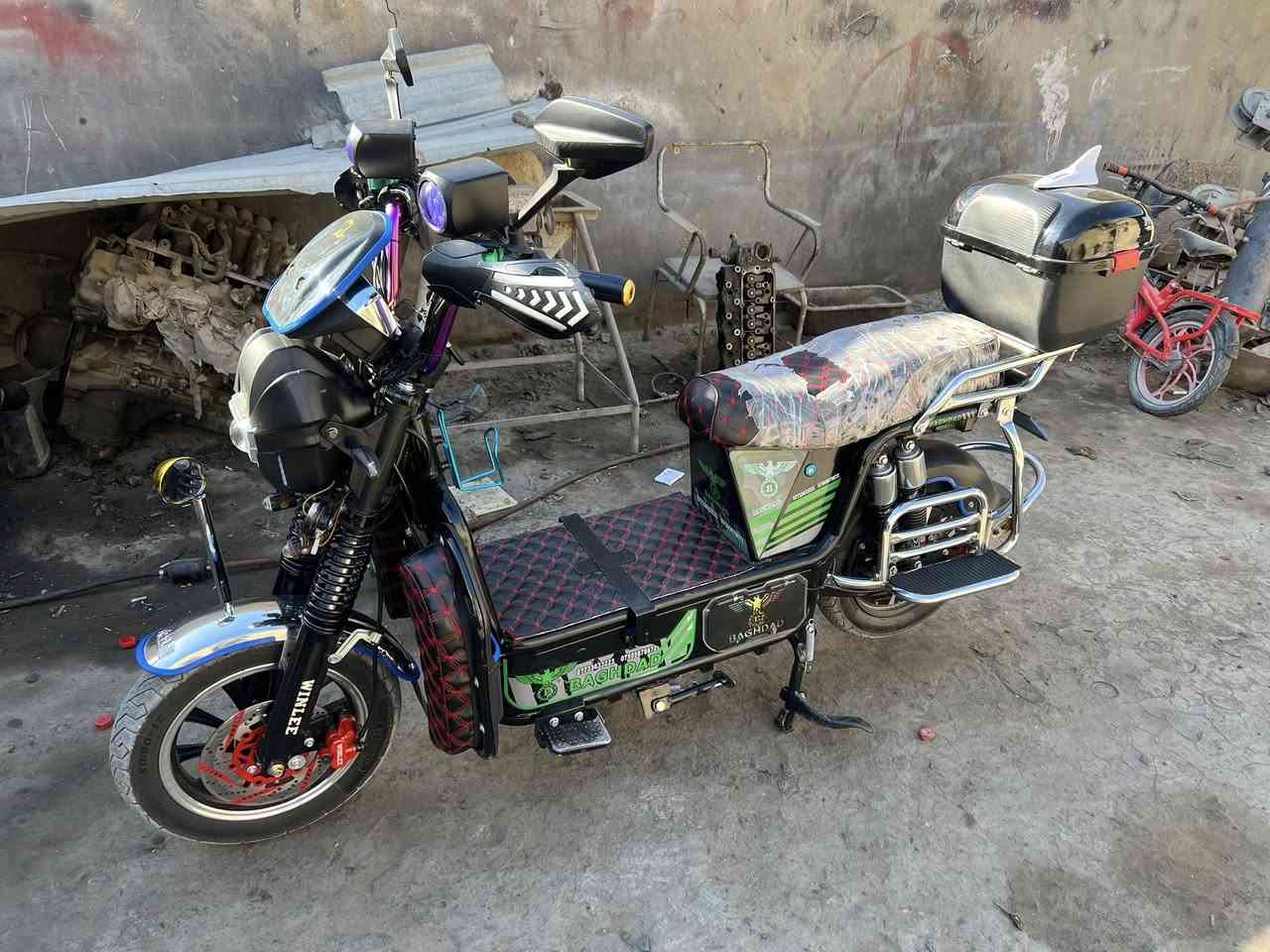 سلام عليكم دراجه شحن جبلي للبيع 2026 جديده بطاريات جدد شرط ع فحص للبيع او مرارس #ماكس_شرط_نضيفه رقم واتساب ***********
