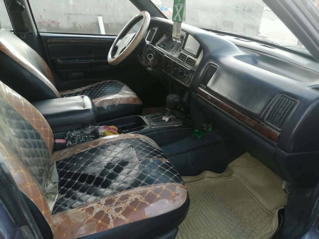 السلام عليكم جيب شيروكي موديل ٩٧ محوره مكينه وكير ففيتي  تلث الالف تحويره جديده حاويه رقم بغداد انكليزي باسمي السيارة اكسل محور مكفوله من الضربه والتبديل والصبغ بيه جراد مال شركه كهربائيات تبريد شغال دواخل جديده تخم تاير حداديه جديده العنوان واسط قضاء الحي السعر ٤٧ الرقم ***********
