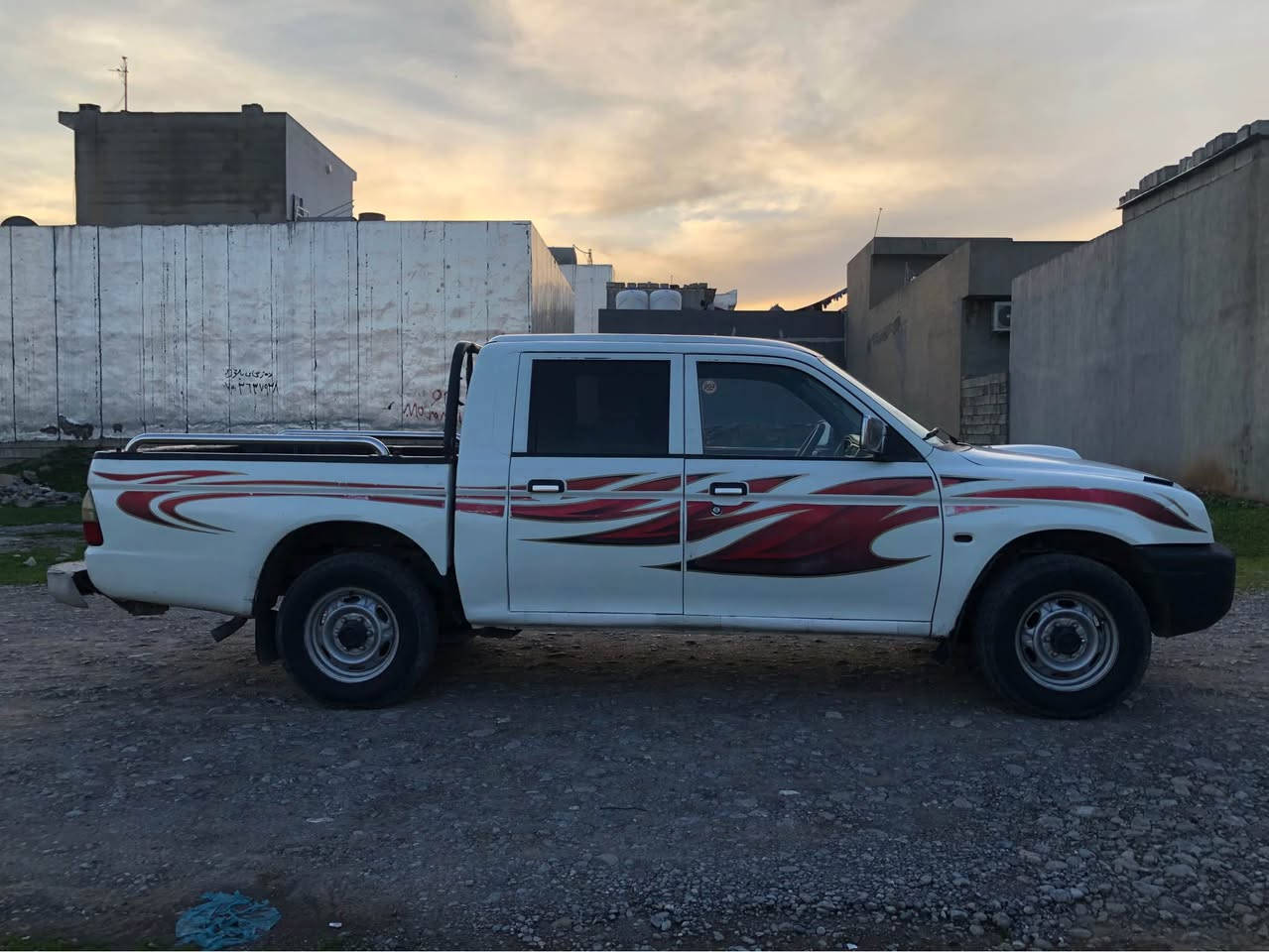 مستەر بۆشی ئارم پلاستیک هەولیرە  گیرومە کینە بەشەرتە  کابریتەرە   سەیارەکە حیزام  بۆیاخە سە خفی بۆیاخی نیە  گەرمی مەزبوتە تایەی نوییە  لیدراوی نیە هەیکەلی زۆر جوانە مالی دۆستە  لەرانیەم  *********** رانية, السليمانية
