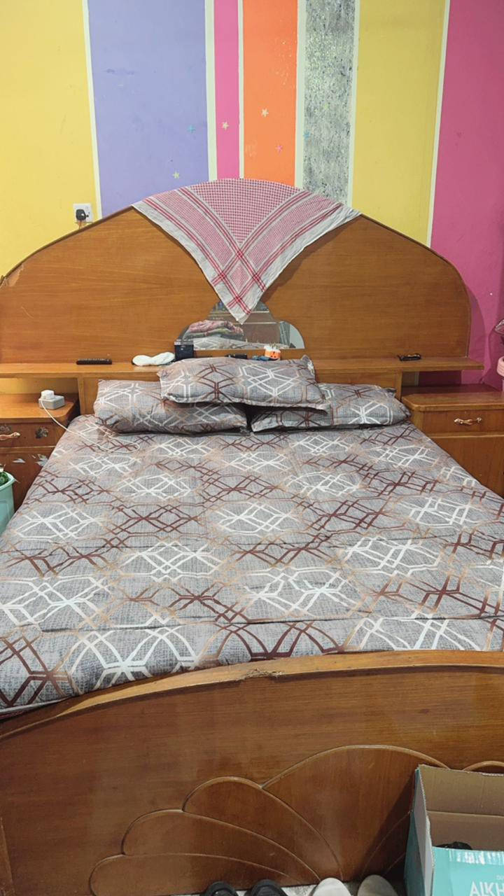 غرفه نجاره مرتبه للبيع السعر 550 مكاني البصره الحكيميه اي استفسار ***********
