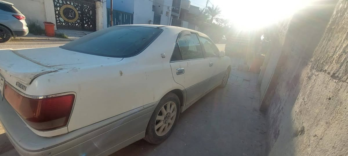 سلام عليكم ورحمة للبيع ملكه مديل 2003 مكفوله كفاله عامه من كص ونقل وعيب شرعي
بيه فقط جاملغ خلفي ايسر        فول موصفات  فتحه موصفاته اربع دكم 
كرستال اصل كشنات كهرباء امامي خلفي
 برده خلفيه ثلاجه 
شاشه 
كشنات جلد 
 مكينه دي فور جبير  
 كير مكينه مكفولات 
رقم بغداد صدامي
مدفوع كمرك وضريبه باقي فقط تحويل رقم
بيه بعض الملاحظات 
السعر 90وقابل للتفاوض لاستفسار اتصل ***********
مكان السياره نجف
