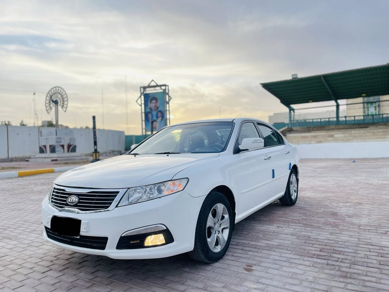 السلام عليكم كيا اوبتيما 2009خليجي بسمي مداور  ثاني يوم بيه قطعتين رش بدون اي ضرر عابر والباقي مكفوله مكينه كير حداديه تبريد تخم تاير ما ناقصه شي موصفات تحكم استيرن جهتين فتحه سقف مري شفط شاير بل مري  5ويل كب  خمس تجاوي بلاجكتور سياره جديده بمعنى الكلمه  ماشيه 200حقيقي سعر 119وبيه مجال لاستفسار ***********مكان السماوه المركز
