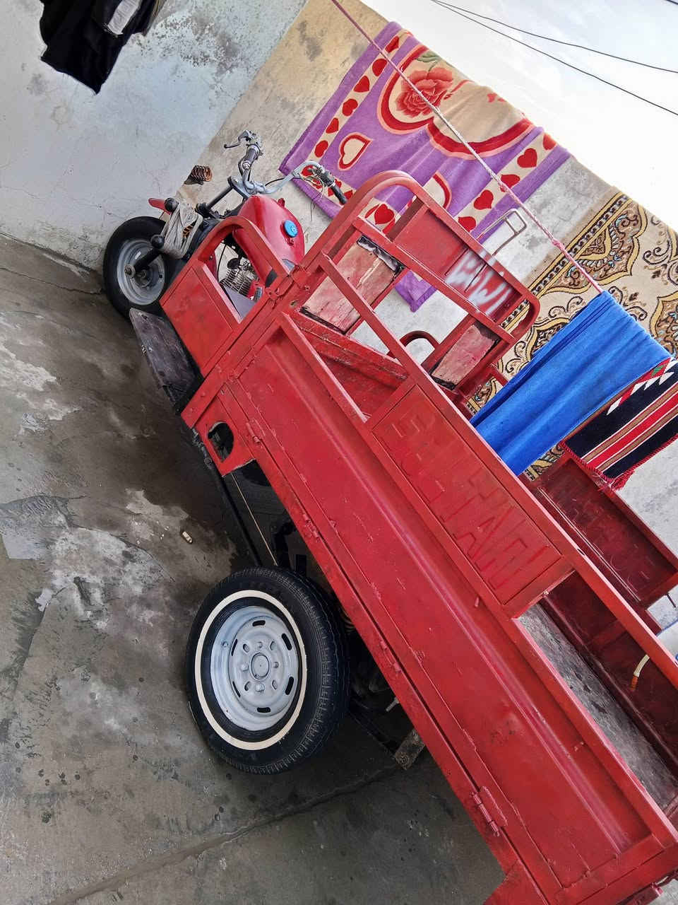 سلام عليكم ستوته البيع ستوته جهازه وراق موديل 2014 
ولسعر مليون 100 وبيه مجال ول الشراي ينتصل عله رقم ‏‪+ وتساب مجود***********
