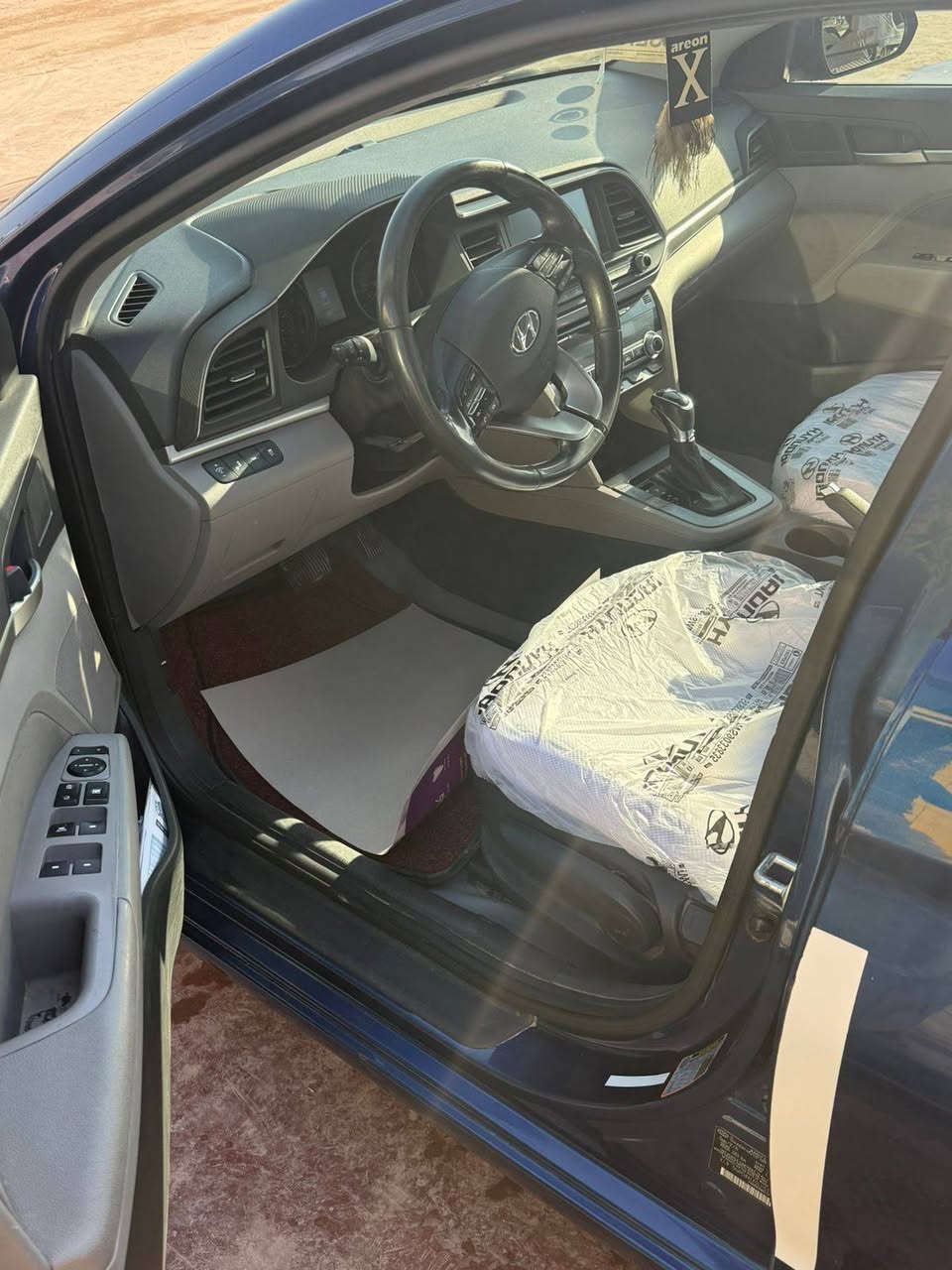 السلام عليكم النترا موديل20 وارد امريكي رقم السليمانية الانكليزي السيارة بأسمي حادثهه جاملغ والداعمية الامامية فقط مواصفات فول واحد على واحد كير محرك مكفولات حدادية صدر نضيفة
ماشية 60حقيقي 
السعر 129
العنوان بغداد 
الاستفسار*********** 
ملاحضة صورالحادث مرفقة بالمنشور
