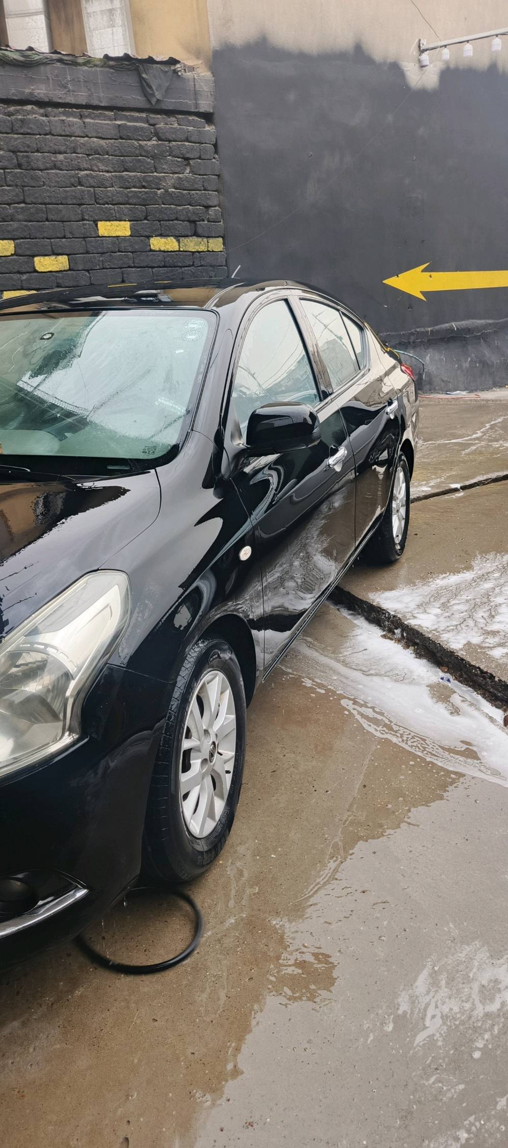 السلام عليكم الحلال للبيع 
‏نيسان صني موديل 2016 وارد خليجي 
‏استيراد خاص اعلى موصفات تجي موصفات 2024
‏گير ومحرك شرط گير توماتيك  
‏تبريد 🥶 تدفئة 🔥  
‏تبريد قطعتين 
‏تكية وسطية 
‏حساسات خلفية 
‏نظام abs 
‏شاشة وكامره 
‏جامات 4 كهرب 
‏رقم مسطرة دولي بسمي شرط التحويل فقط 
التواصل *********** بي واتساب 
‏السعر 110 وبيها مجال وكلشي اكو بل سوك تحياتي 🫡