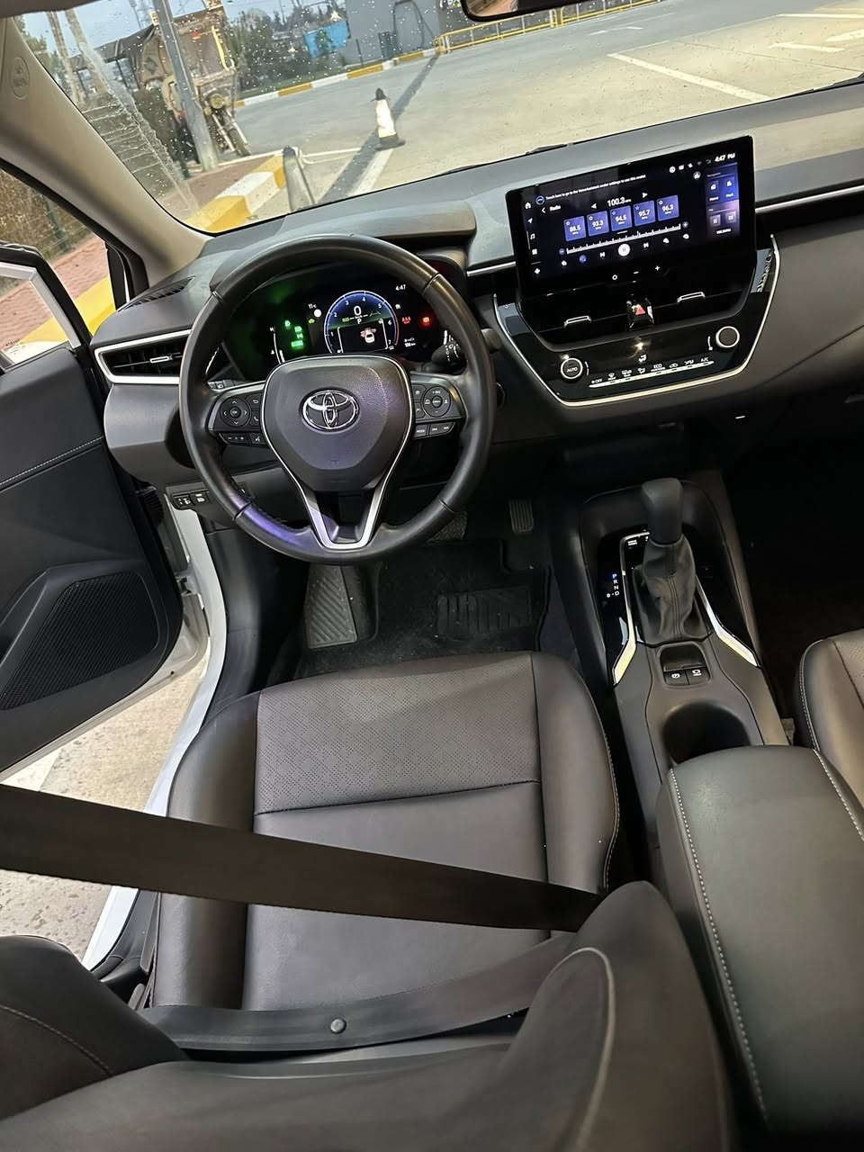 Toyota Crolla 2024 HEV🪬
٣٤ هەزار کم ڕۆشتوە 
هیچی نیەو نموونەیە
ڕەسمی سۆنەریم داناوە 
***********
***********
