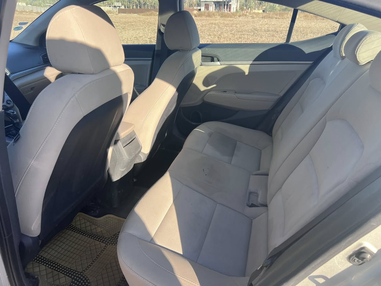 النترا 2017 السياره حلوه وخير من الله مبدل مكينه جديده 
مابيها اي نقص تدفئه تبريد رقم اربيل تريد وكاله تريد تحويل 
حادثها جاملخ وبنيد بدون اي دواخل وقبط جنه مصبوغ فقط 
مكاني بابل المسيب 
سعرها 111وبيخا مجال 
رقمي ***********
