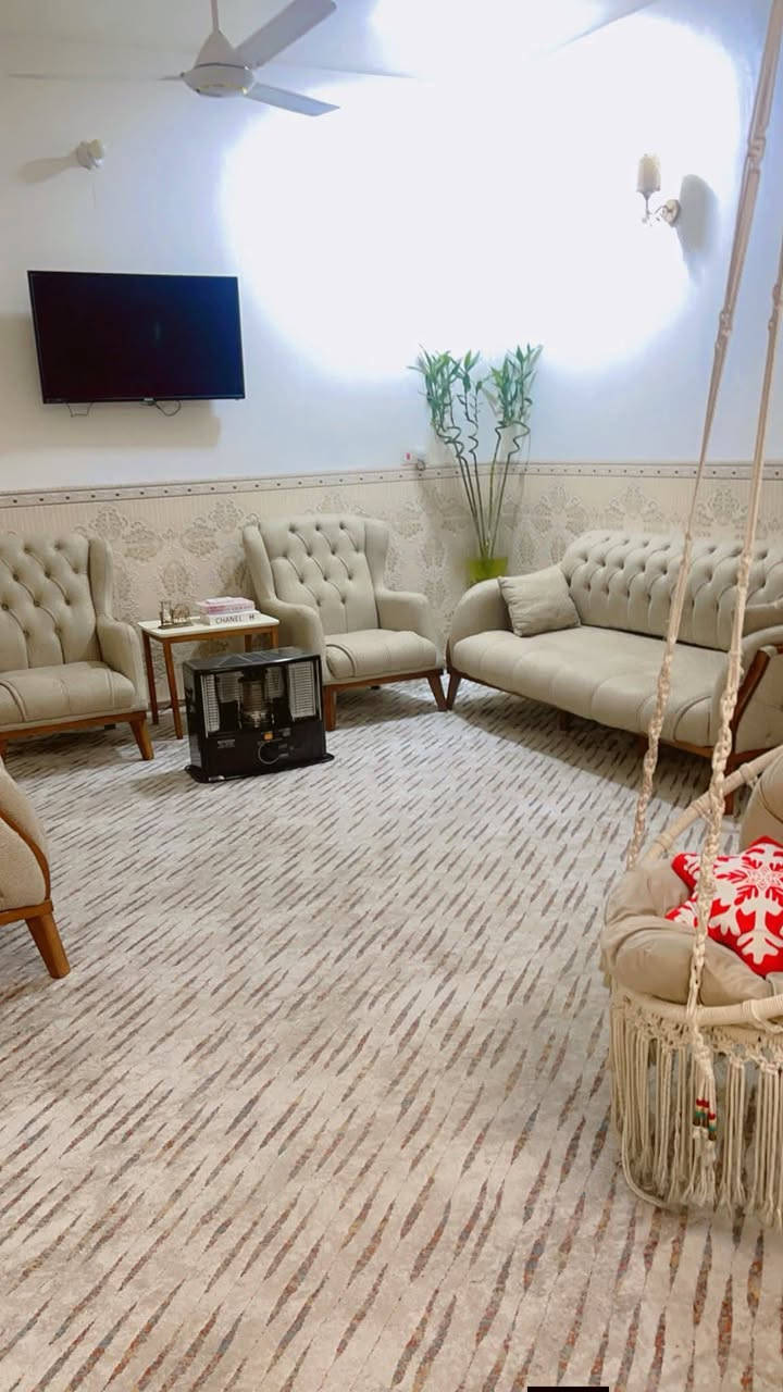 السلام عليكم 
بيت للبيع المساحه 250 متر طابو زراعي سند 25 متوفره كافة الخدمات بناء حديث درجه اولى طابق واحد يحتوي على غرفتين وصاله وأستقبال ومطبخ وصحيات داخليه وخارجيه وگراج وحديقه العنوان كربلاء طويريج الحولي مقابيل شارع نظوري السعر خاص للأستفسار الأتصال على الارقام الموجوده 
***********
***********
