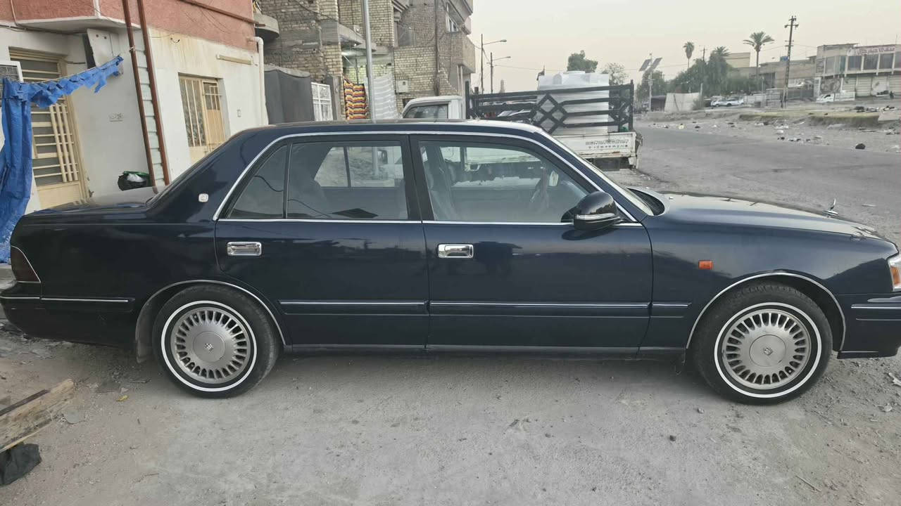 سلام عليكم راس الثور موديل 1998مصبوغ عام اثر جراد 
كير مكفول
مكينة مكفولة
صدر و تبريد كله جديد  
السعر 95 وبيها مجال 
العنوان بغداد / المدينة
رقم الهاتف *********** بغداد, العراق

