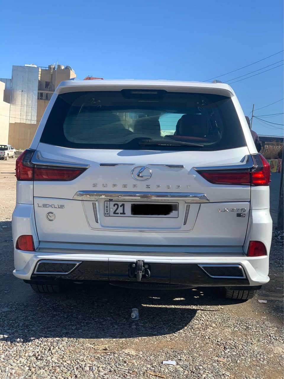 Lexus 2018 LX full 

بسم الله الرحمن الرحيم

.. گیڕ و مکینە كارەبای بەشەرت  .. مکینە  8 بستۆن حجم 5,7  …. فول فول مواسەفاتە 1/1 ناو سور … سەیارەیەکی زۆرجوان و خاوێن و بێ مەسرەفە ژوورەوەو دەرەوەی  زۆر  تازەية… سەیارەكە ٢ بست  زۆر بچوك بۆیاخە بي ناوەکرتن. 
 -ماوەی رۆشتوو:  ١٢٢  کم 
- فول فول مواسەفات دەرەجە 1

***********
*********** السليمانية, العراق
