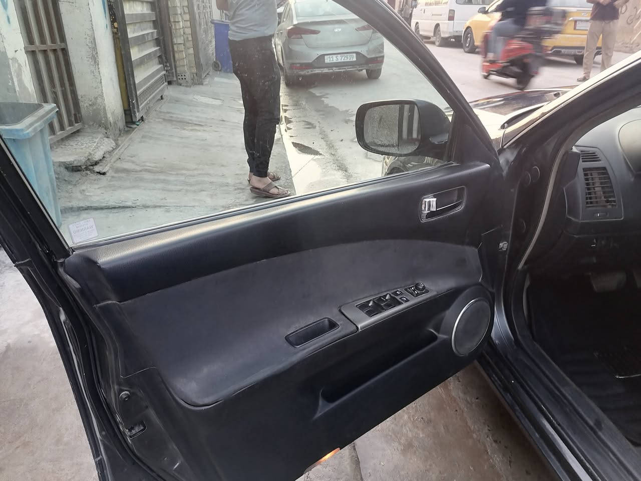 نيسان التيما ٢٠٠٦ أمريكي محرك ٤ سلندر  ٢٥٠٠ S كير اتوماتيك مكفول محرك مكفول صبغ عام درجة أولى صدر أمامي خلفي كهربائيات بلادي بصمة عمل مع نظام باسورد دواخل بلادية نظيفة نواقص كمبريسر التبريد ضعيف و الجبنه مال الكير مكانه بغداد عليهه غرامات ٥٠٠ الف تنزل من سعرهه السعر ٥٣ و بيهه مجال للاستفسار الاتصال على الرقم *********** و ***********
