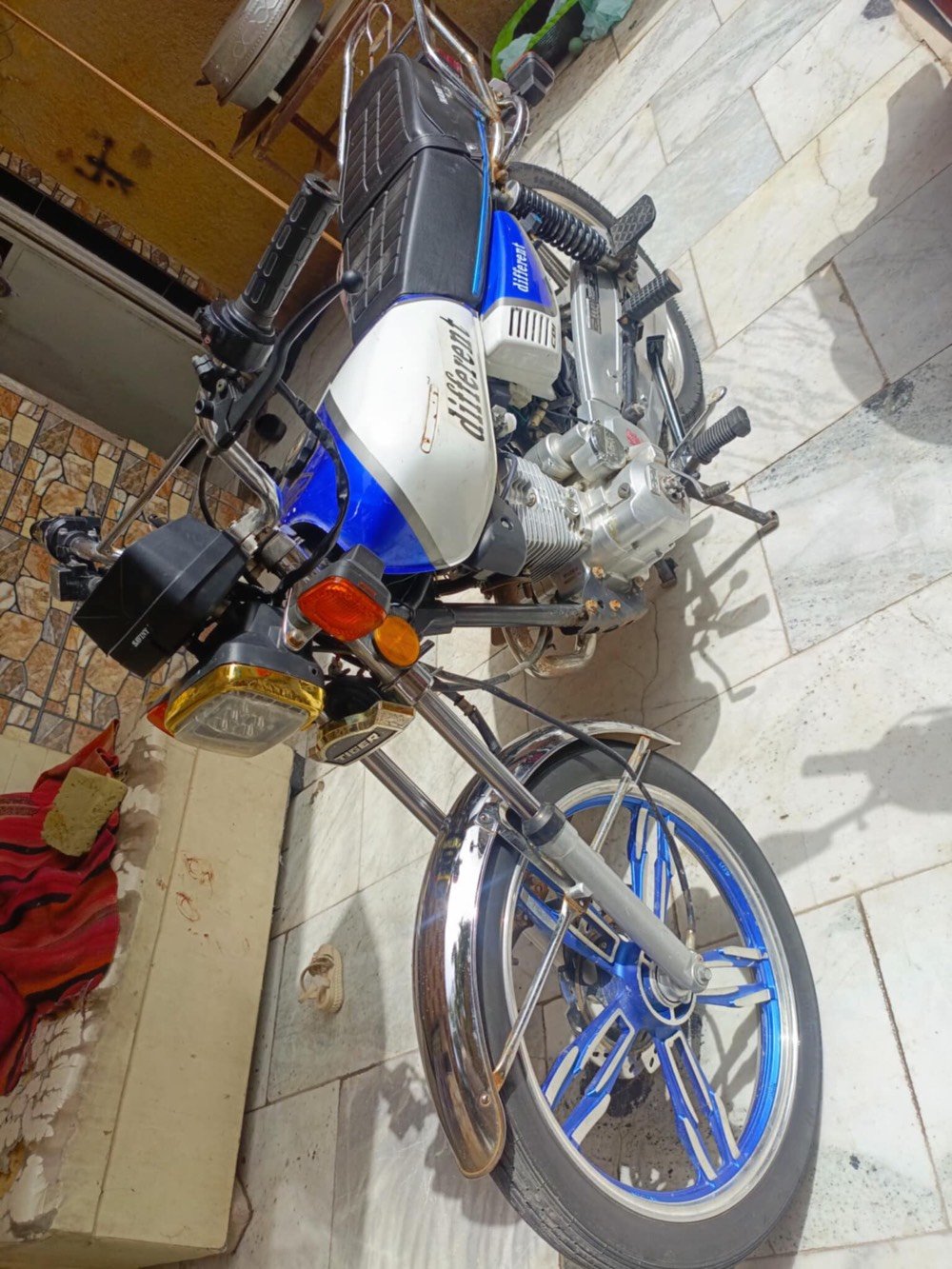 السلام عليكم دراجة تايكر 5 كير للبيع مديل 2021مكفولة كفالة عامة كهربائيات سلف هندر اشاير عالي ناصي هورن كلة شغال مكينة مقفولة اوراق موجودة لسعر 500 وبيهة مجال بسيط مكاني بغداد فلكت حي لنصر