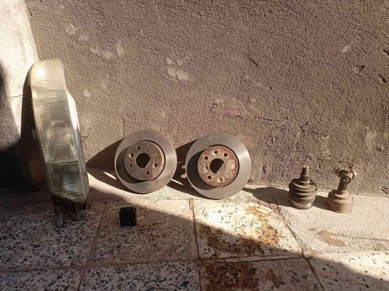 سلام عليكم
أدوات سيفيا 95 ذني البل صور فلنجات مصفرة + تك لايت + كرايم شفت + كتف إشارة 

السعر 40 الف وبيهن مجال 
مكاني حي الزهور 
شراي اتصل ع هذا الرقم 

0787 894 0513
