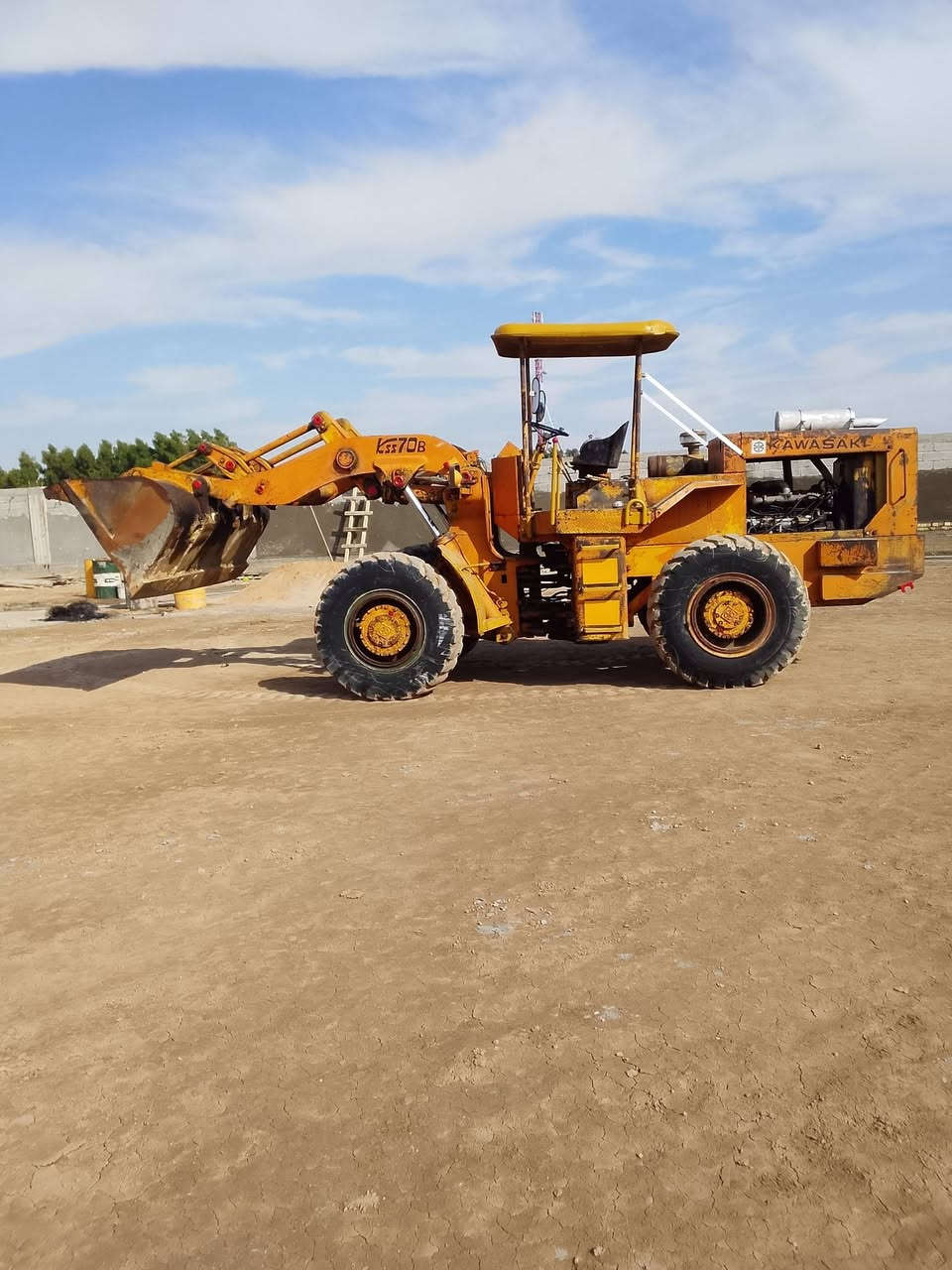 سلام عليكم للبيع شفل كاوسكي حجم 70مديل82 رقم نجف الماني مكينه جاهزه للشقل (***********)
