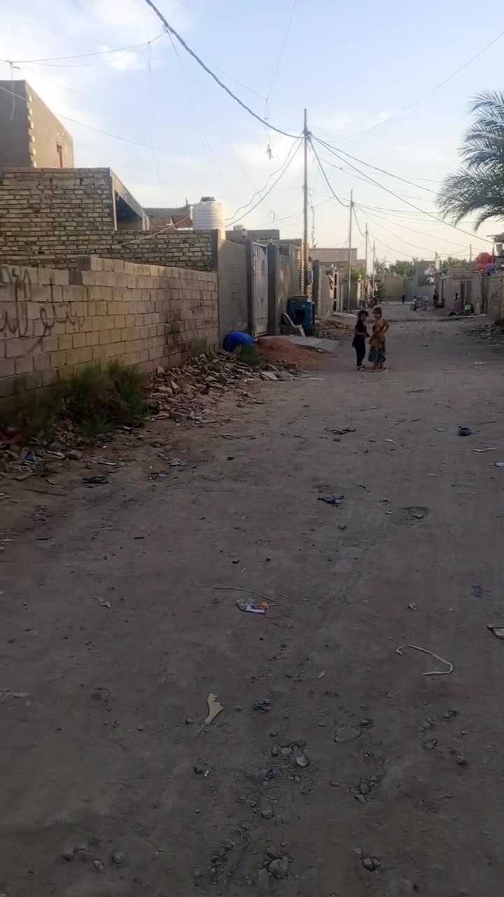 السلام عليكم البيع
يوجد بيت 220 متر قرب حسينيه السواق غرفتين وصاله حمام داخلي ومساحه جبيره يم بيت الحويش عن الشارع العام 150 متر تقريبن ماي كهرباء ومجاري.. سند 25 طابو زراعي .. سعر التفاصيل الرقم *********** واتساب موجود ***********
