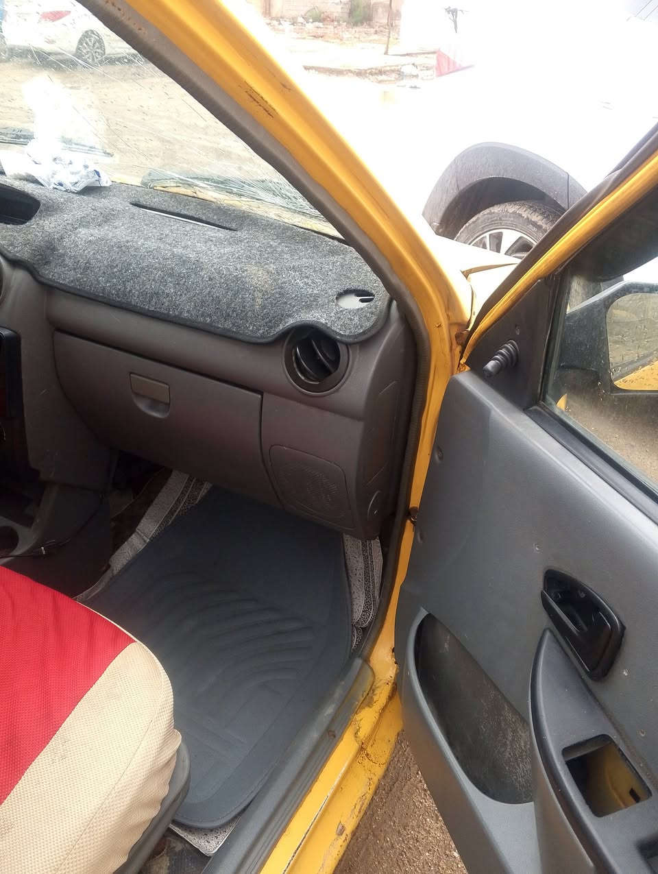 السلام عليكم سايبه ميدل 15 سياره حلوه علئ ايدي شاهد الله برنكيتات معمره شغل عدل تيرات توه مبدلهن نزلت جدد فلنجات جدد دسكيات بنزات هم جدد  بلكات صالي 10من مبدل فيت بام جديد وتربام جديد مكينه لاتبخير ولا تنقيص عندي بس رابع ايفلت راعيه موجود ايريد مدور هيئه اوغرامات علئ مشتري سنويه منتهيهبل 21 شهر9 سعر20 اوبيه مجال نهايته كلش كلش قفله 18 بدون مداهره لاتعبني ولا تعبك شراي تجي شوف سياره تعجبك اخذه ماتعجبك الله وياك ابد ماطيح ولا ربعه  ايخابر انه بخدمته ماعجبه خلي ايعبر منشور رجان اكو سيارات هواي اوالله رزاق مكان سياره البصره القبله *********** مستعجل علئ بعته عندي مريض جماعت 15لاتخابر اوتعب نفسك حبيب كلبي
