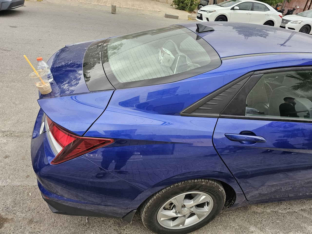 السلام عليكم 
إلنترا وارد أمريكي  كلين تايتل بدون صبغ ماعد الي بالصورة 
موديل 2023
مواصفات : 
رادرات امامي وخلفي وجانبي 
فول تحكم استيرن 
كاميرا خلفية 
توقف ذاتي 
ثلاث انواع قيادة سبورت ونورمال وسمارت 
شحن USB 
ماشية ٦٨ الف كيلو 
رقم بغداد تحويل ثاني يوم
السعر ١٥٣ ورقة وبيها مجال 
*********** واتساب
