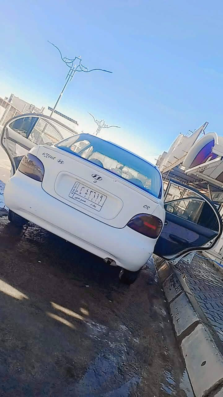 سلام عليكم سيارة اكسنت موديل١٩٩٤ رقم بغد بسمنة تحويل مباشر اهنا تحول كير محرك صدر تخم تايركلة بشرط سيارة خيرمن الله جاهزه من كلشي مال بيت السعر٣٩مكان سيارة تكريت الزهور ***********اتصل وتدلل
