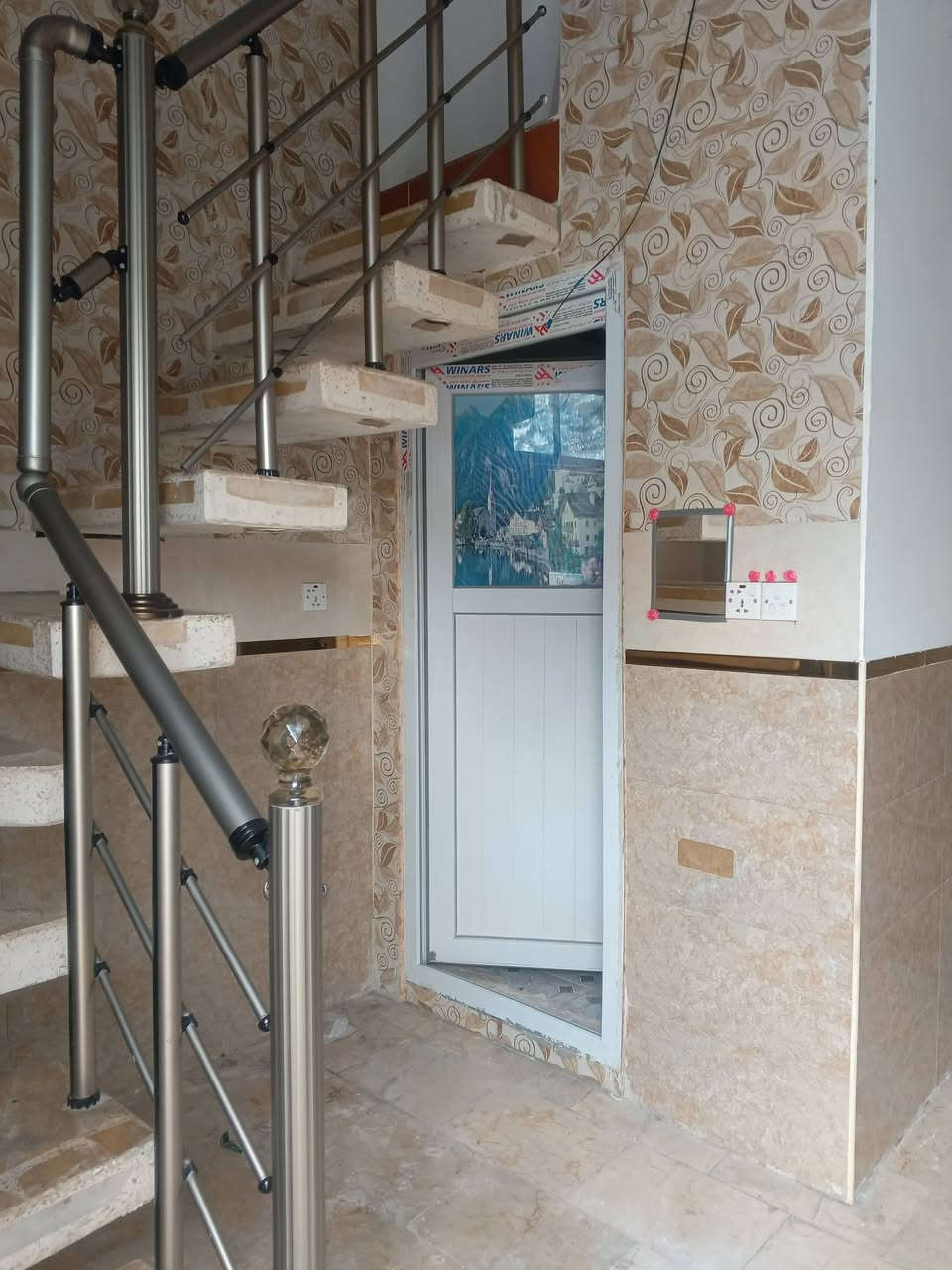 بيت لايجار بحي الجامعه 
50 متر طابق واحد
بيت نضيف كلش 
يجاره 300 
***********
