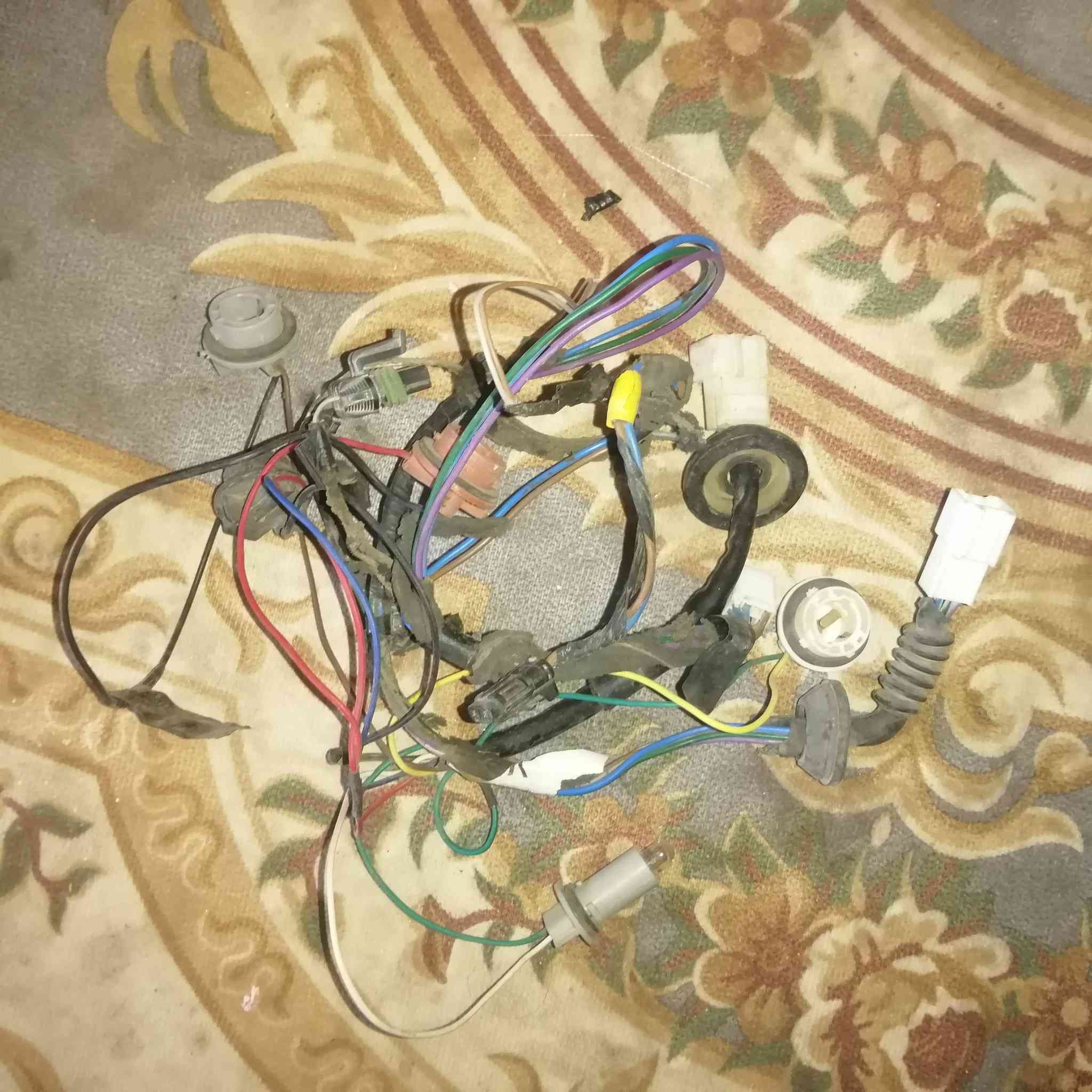 غراض اڤيو تفصيخ مكاني الديوانية الحمزة الشرقي 
لشراي يتصل عل رقم ***********
ملاحضة ما عندي غراض غير لي بل منشور 
وما عندي توصيل
