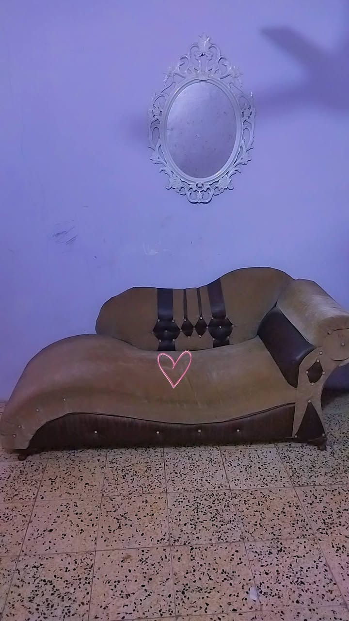 ميز تلفزيون وشازلون ب 100 الف نضيفات جداا جداا المكان الشعب


**إذا كنت صاحب هذا الإعلان وتريد حذفه لأي سبب، رجاءا أرسل رسالة إلى الدعم الفني**