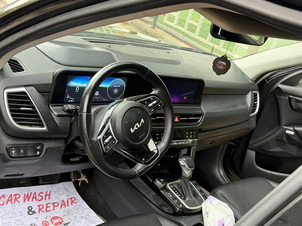 سيلتوس ٢٠٢٤ مواصفات EX مراوس او بيع 
اعلى مواصفات بالكيا سيلتوس

‎كيج إلكتروني 
‎شاشة قوس على طول الدشبول
‎سقف سلايد 
‎السيارة فول ويل ٤ * ٤ 
‎رادارات امامي و خلفي و جانبي 
‎انارة داخلية بالدشبول ترقص وي الأغاني 
‎كشنات جلد و كهرباء و تدفئة
‎نضام توقف ذاتي 
Apple CarPlay 
Auto start/stop 
‎نقطة عمياء 
‎تبريد قطعتين و تبريد مقاعد الخلفية
‎تشغيل عن بعد 

بعد هواية مواصفات
استفسار ***********
سعر 143 بيه مجال قليل
