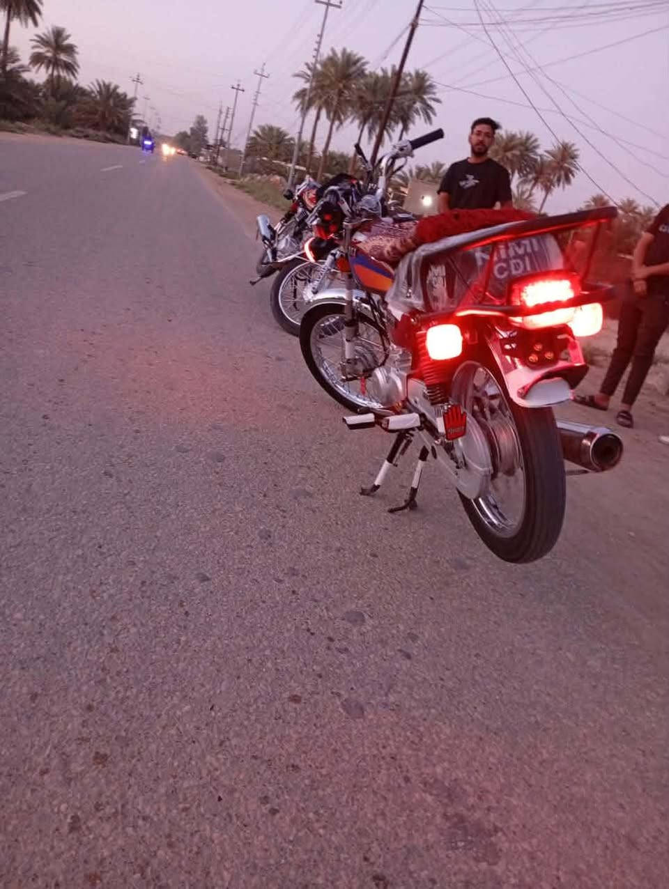سلام عليكم  دراجه نامه امتياز موديل 25 دراجه فصله شلعه فول شوفت عينك اوراق كامله سعره 600 وبيه مجال مكان بابل محاويل (***********/
