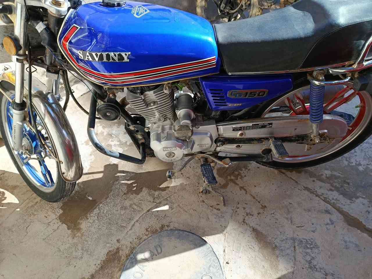 دراجة ايراني للبيع 
موديل 21 محرك 150 خمسة كَير 
السعر 1650 
دراجة نظيفة و بأسمي تحويل ثاني يوم 

مكان ابو الخصيب ام النعاج 

تواصل واتساب ***********
