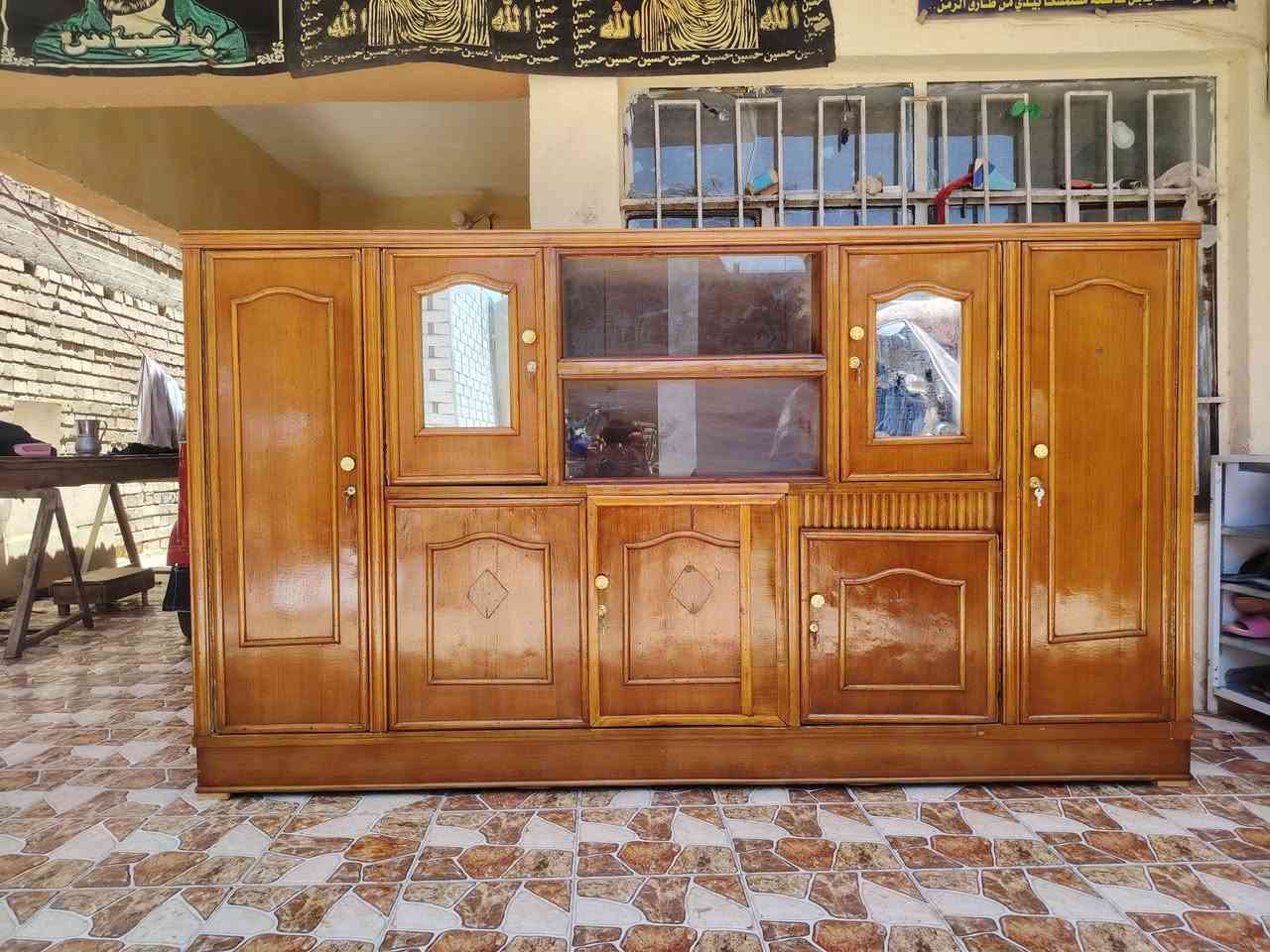 بوفيه مترين ونص مستخدمه *********** واتساب أو خاص
