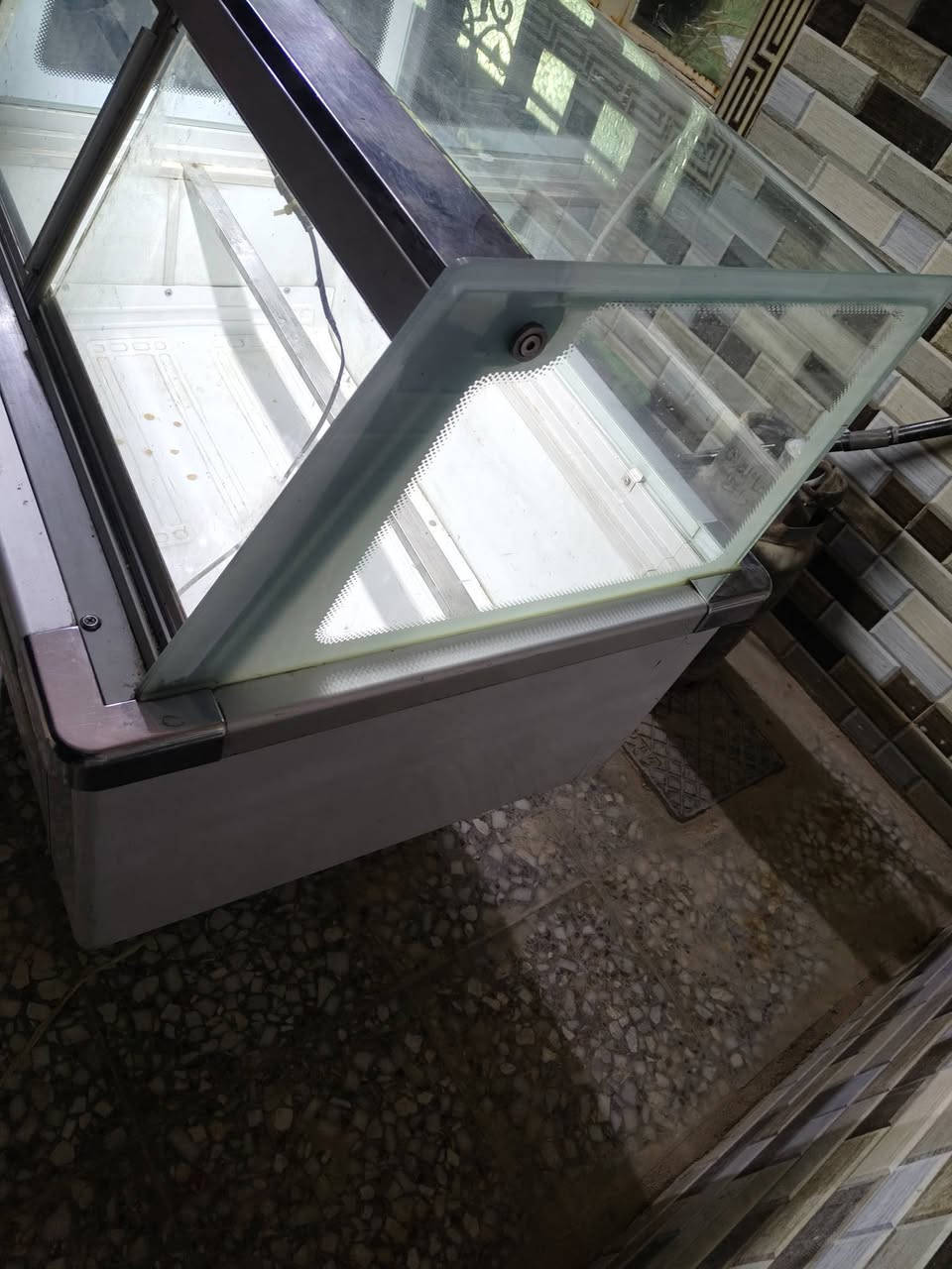 السلام عليكم ورحمة الله وبركاته 
براد مقبلات للبيع استعمال قليل جدا 
يسع12بلانك 
أي خلل مابي تبريد فول 
المكان النجف الأشرف خلف ملعب النجف الدولي 
للأستفسار أكثر راسل البيج
https://www.facebook.com/share/1GSf1w9t9X/
أو أتصل على الأرقام التالية 
 ***********
***********
وهاي قناة الواتساب الي تنزل بيه جميع الوضائف ولتنسون تفعلون جرص لشعارات حته من تنزل الوضيفه يجيكم أشعار 
https://whatsapp.com/channel/0029VbBzSkh42Dcc90nhOm09
تحياتي للجميع أخوكم وخادمكم شيف يوسف الحربي
