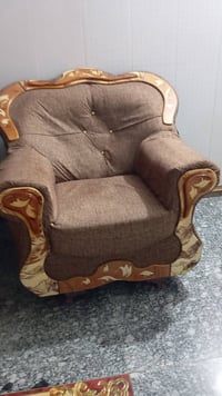 تخم للبيع نضيف شوفت عينك العنوان الشعب حي الجزائر الارقم 07766287770