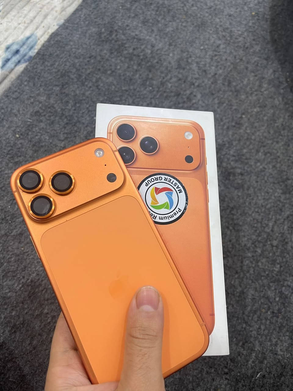 سلام عليكم ايفون ١٧ برو ماكس ذاكرة ٢٥٦
الجهاز مبدل بي شاشه اصلية شرط الفحص 

السعر ١٦٠٠ 
مكاني بغداد /***********
