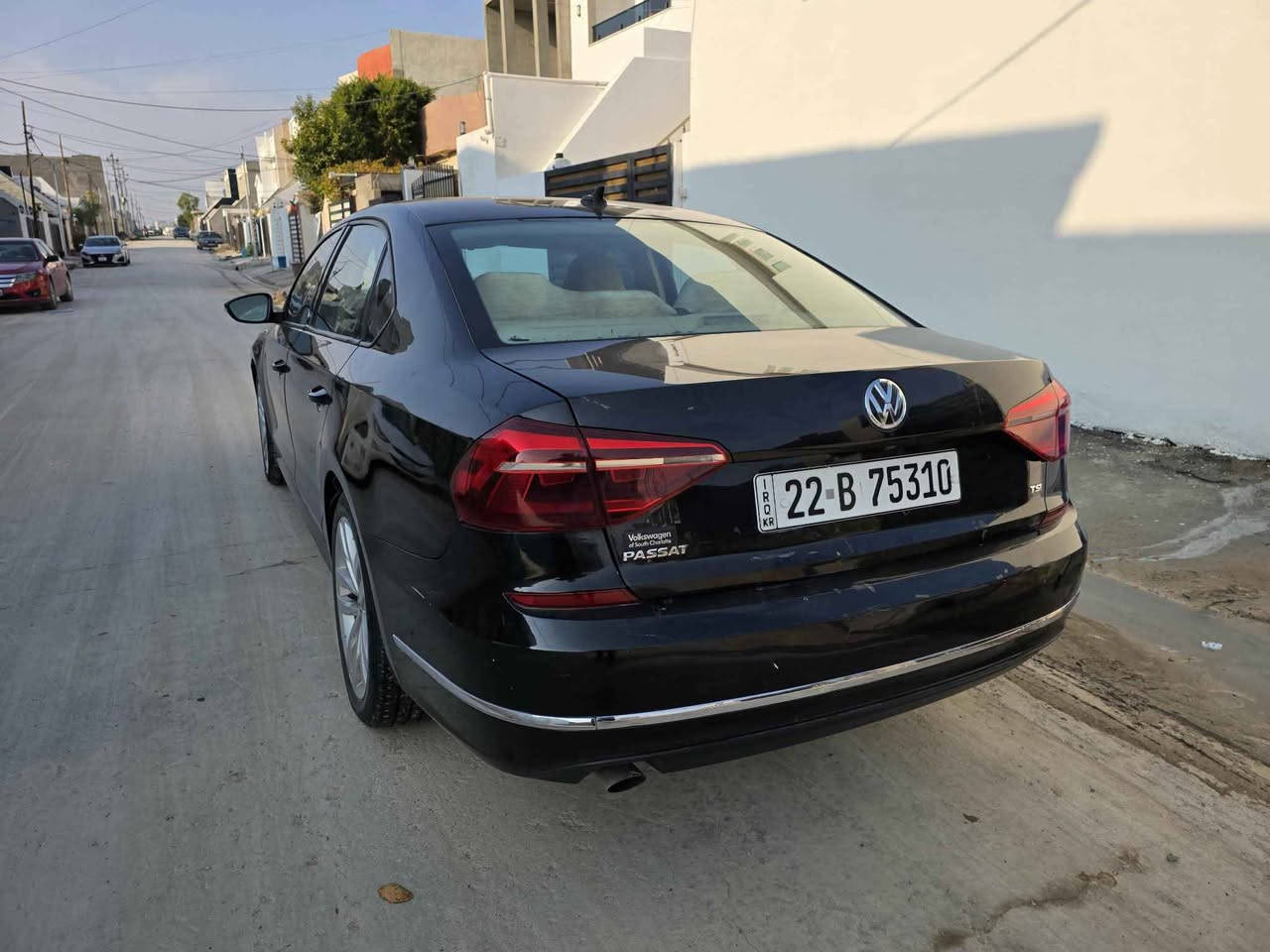 السعر 140$ 
فولكس واكن باسات 2019 امريكي فول سلايد كشن جلد وبصمه ورادار وداخل اصفر ملكي رادار توقف ذاتي.محرك  20 توربو.رقم اربيل الدولي بٲسمي.بيه بطاقة بنزين.الضرر بٲمريكا باب امامي السكن.وبالعراق جاملغ السايق الخلفي بدون دواخل بدون ارباك 
مكان السياره:كركوك
للاستفسار: ***********
*********** كركوك, العراق
