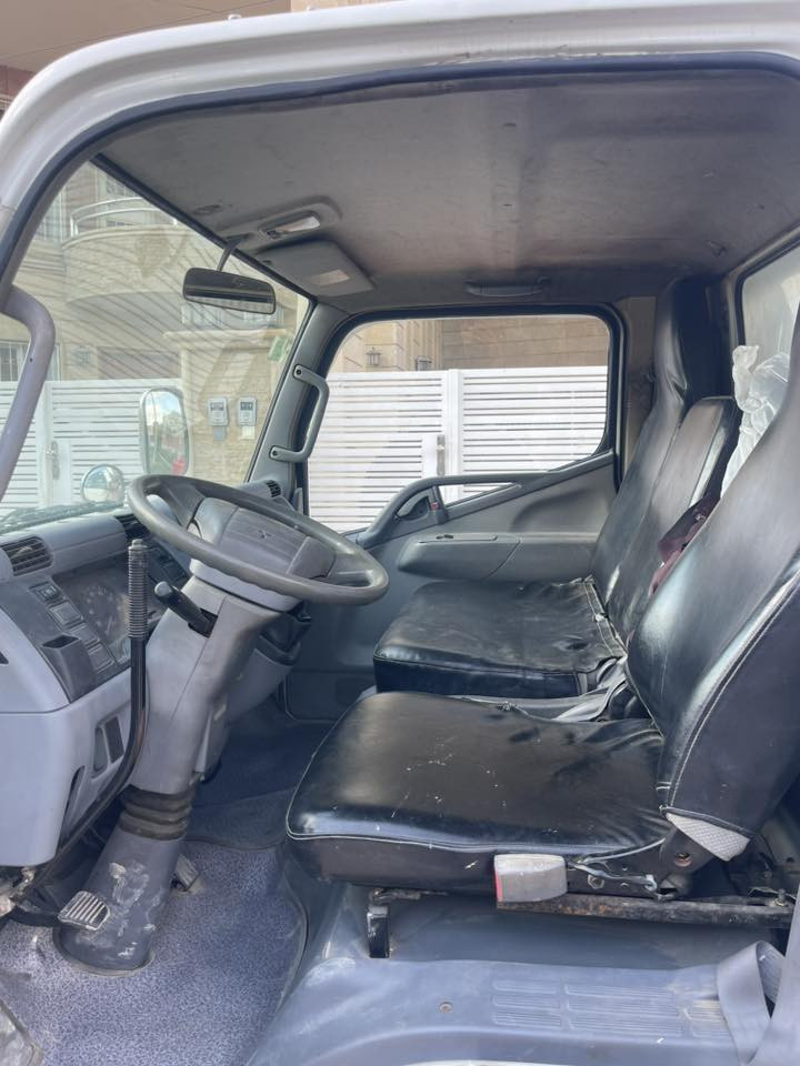 للبيع كنتر فحل قلاب موديل ٩٣ رقم بغداد جاهزه من كلشي للشغل محرك كير شاصي دوشمه جام كهرباء السعرب١٢٠ وبيهه مجال بكان بغداد *********** وووو***********
