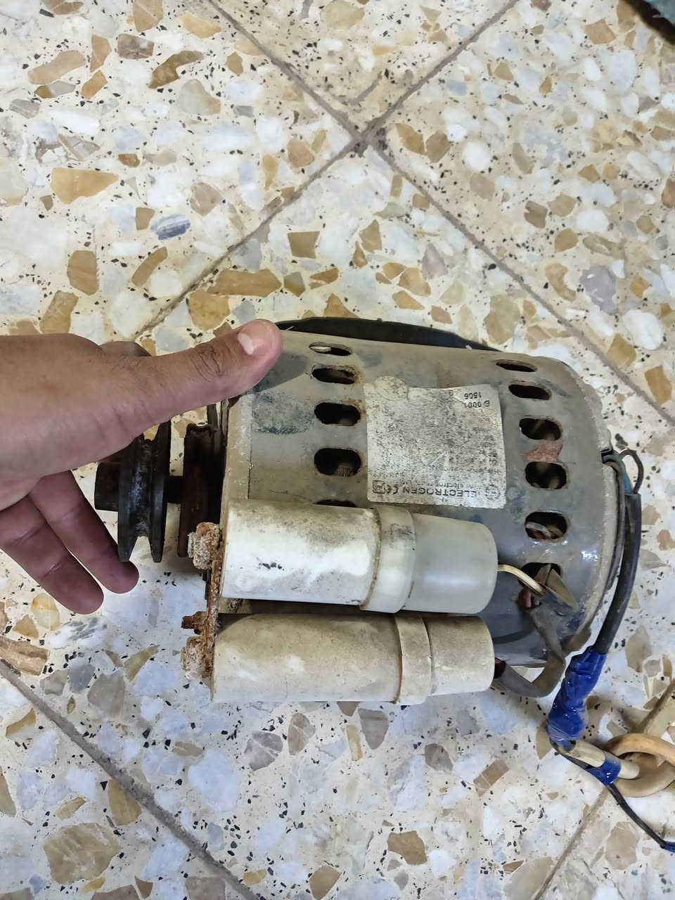 *********** بغداد نهايت حي ور سبع قصور يوجد توصيل عندي الكل بغداد الشراي النتصال على رقم موجود واتساب *********** يوجد توصيل 👍♥️
