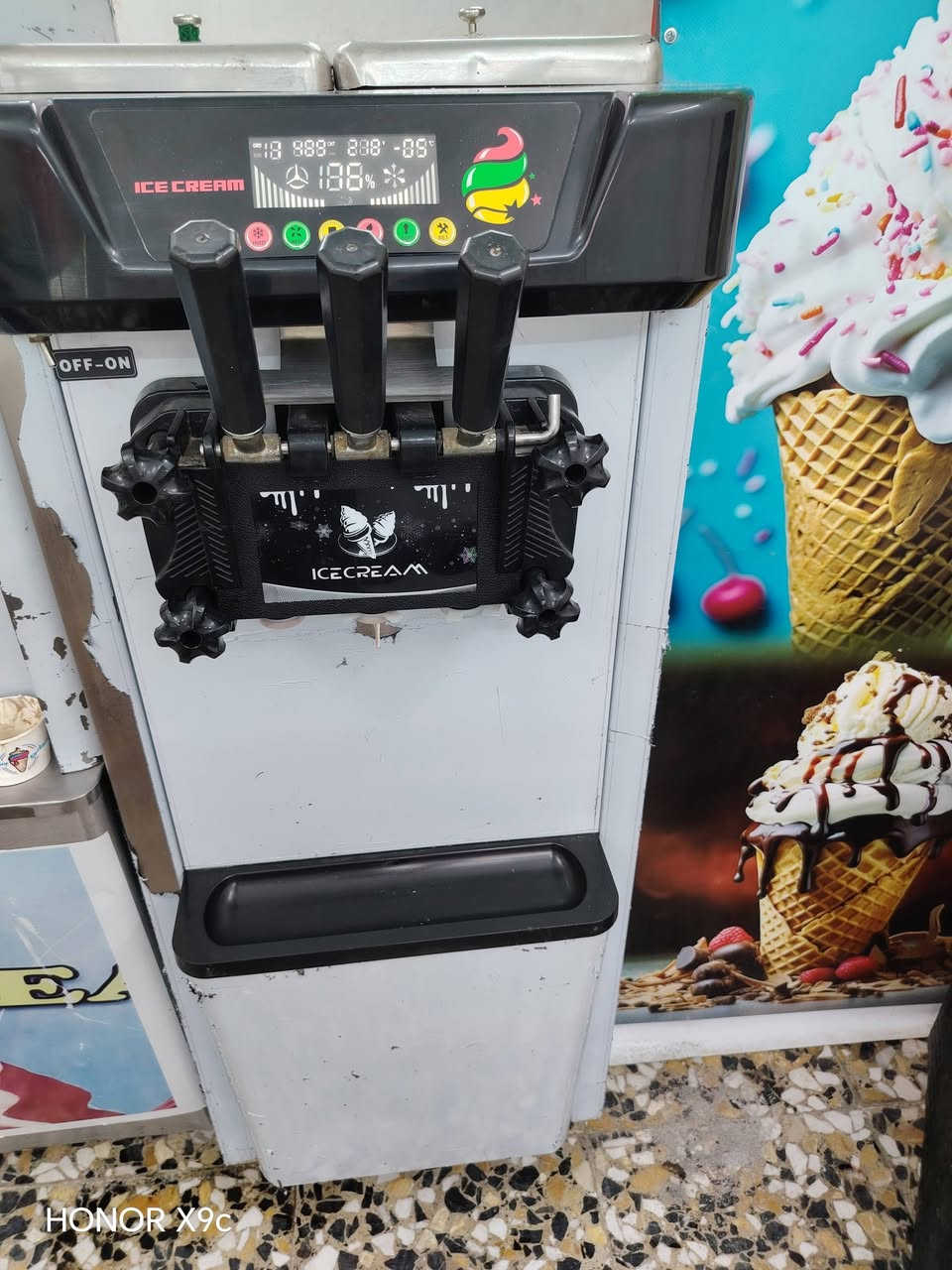 سلام عليكم مكينه سوفت صيني تسحب كهرباء قليله بعدهي ع وضع شريكه مكان بغداد *********** مستخدمه قليل سنكل
