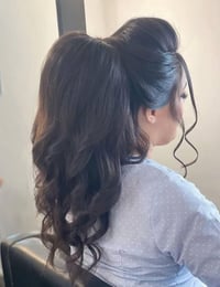 مركز ديڤا • صالون تجميل • حي الحسين شارع عشرين