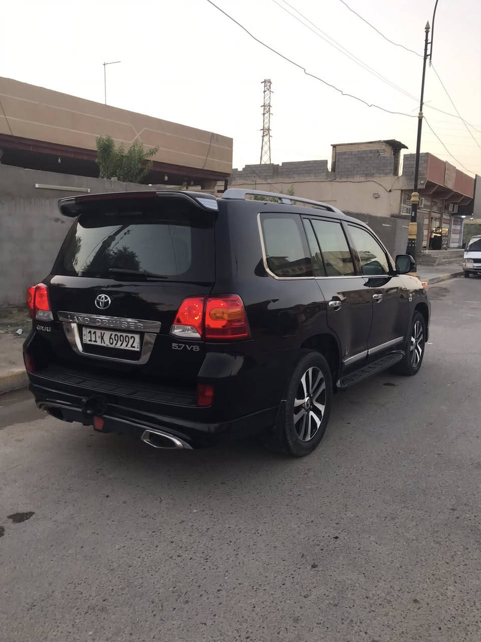 السلام عليكم للبيع لاندكروز 2009 VXR مواصفات لكزز 8سلندر رقم بغداد سونار بل منشور مكاني بغداد ***********
