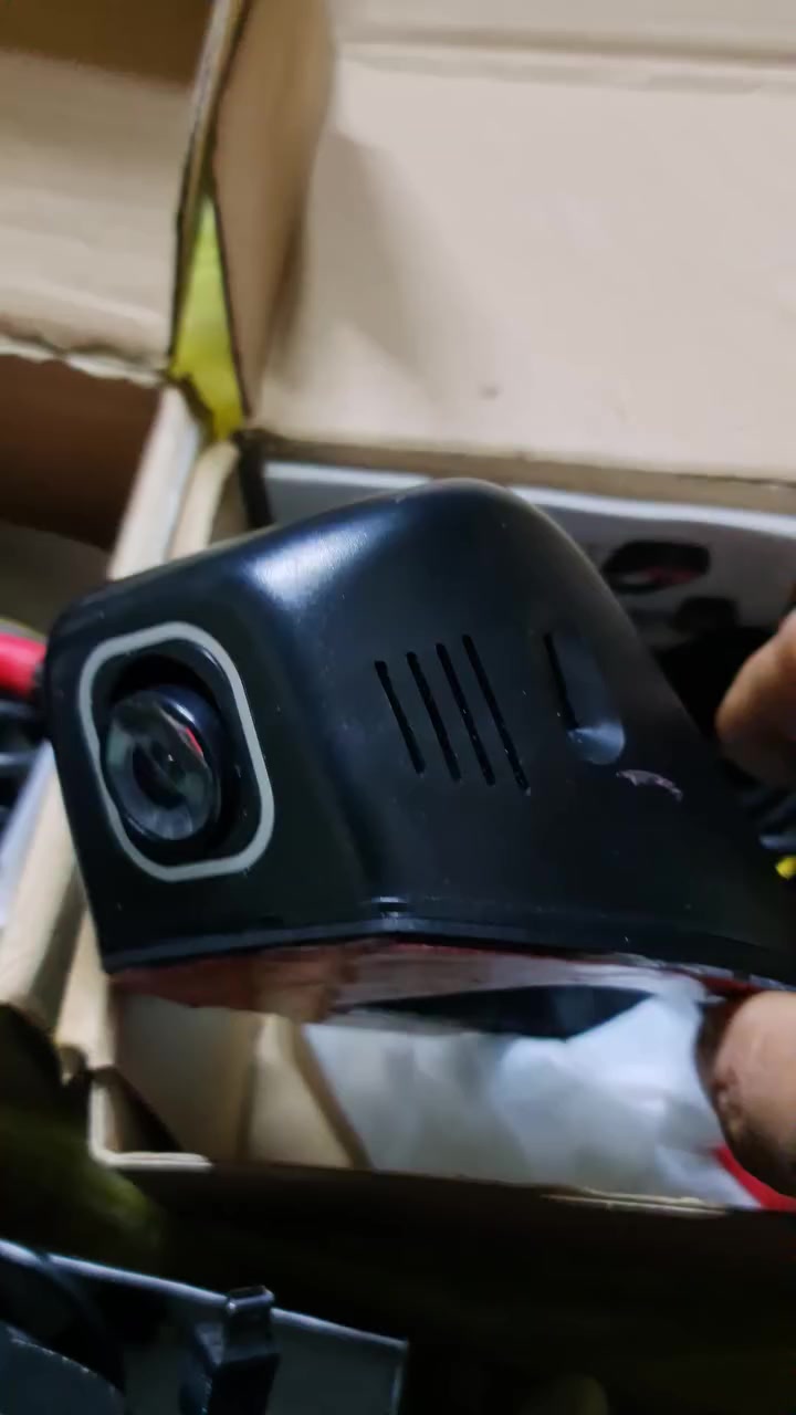 متوفر  كاميرا سيارة  تعمل بالواي فاي وكاميرا مراقبة على مدار 24 ساعة عالية الدقة بالكامل 1080 بكسل
***********
