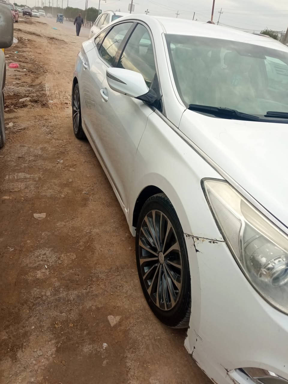 هونداي ازيرا م 2014خليجيه رقم دولي مكفولة وجاهزه من كلشي السعر 120وبيه مجال مكان بابل  الحمزة الغربي ***********
