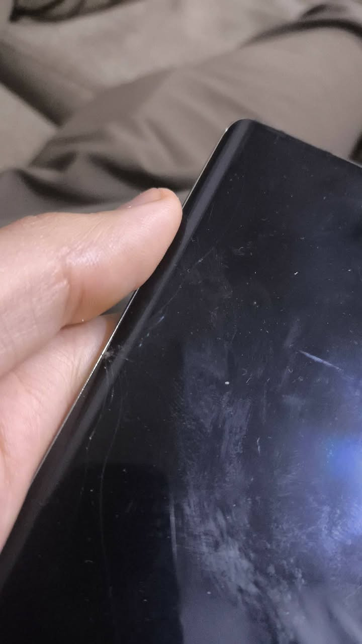 السلام عليكم انفنكس نوت 40 برو للبيع
ذاكره 256 العشوائيه 12 شحن 45 واط لاسلكي 
جهاز مامفتوح بي فقط فطر بلحساس مثل ماموضح بصوره 
السعر 200وبي مجال ماويا ملحقات فقط الجهاز


**إذا كنت صاحب هذا الإعلان وتريد حذفه لأي سبب، رجاءا أرسل رسالة إلى الدعم الفني**