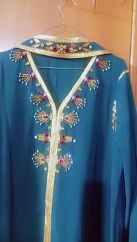 قفطان جديد • ستراس وردي • مقاس ٧٥–٨٥