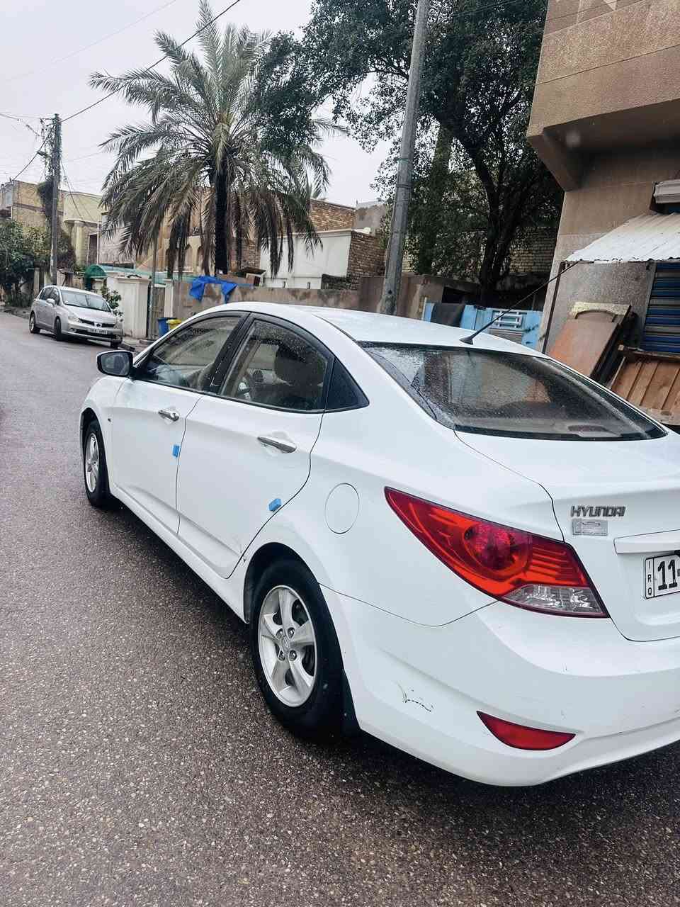 اكسنت 2013 خليجي
كير مكينه حداديه ابلادي 
حداديه جديدة
السيارة نضيفة 
ماشيه ١٣٣ كيلو 
تبريد خير من الله
وجاهزة متصرف عليهه شي 
من دوشمة من تايرات 
تغليف جلد الارضية 
شاشة اندرويد 
كله جديد 
جاهزة من كلشي 
العنوان بغداد 
رقم بغداد جديد 
تحويل نفس الوقت 
شارع الربيع  او الكاظمية 
السعر 98 
بيها مجال بسيط
***********
