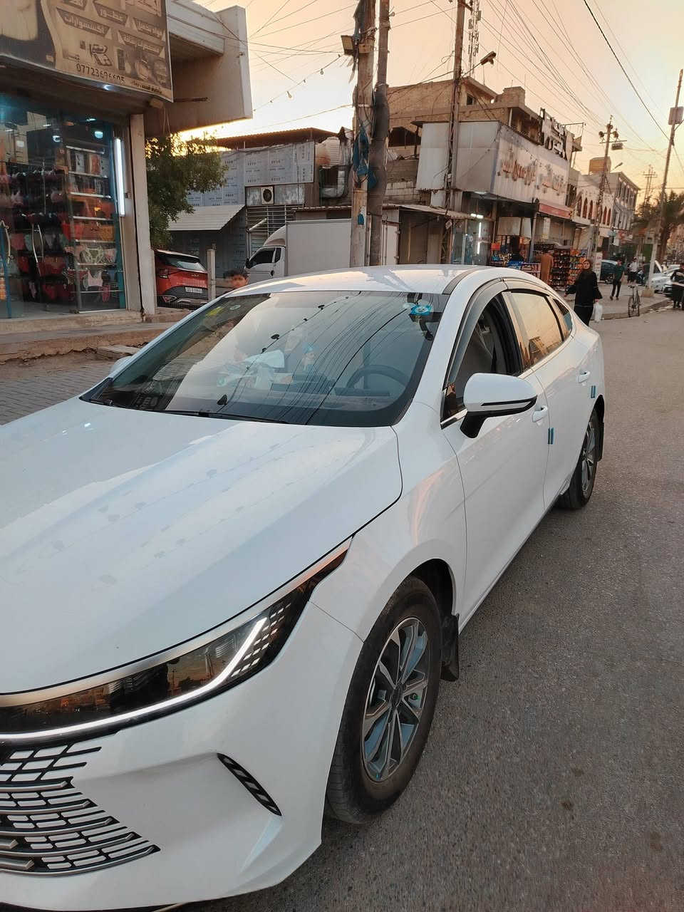سلام عليكم اخوان مكلف ب نشر
رقم صاحب السياره ***********

بي واي دي دسترويل السياره كفاله عامه نضيفه كلش بعدها ع وضع الشركه ما ملعوب بيها رقمها بغداد السياره ب اسمنا جاهزه ع اخر حبايه♥️
