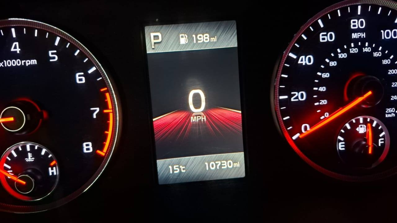 K5GT line وارد امريكي 2024
ماشيه 10 الف 
حره مرقمه بصره رقم مميز جداً 
دخول غرق لنص الباب موضح بالصور 
كفاله عامه من كل شي 
السعر 210 وبيه مجال بسيط
*********** البصرة, العراق
