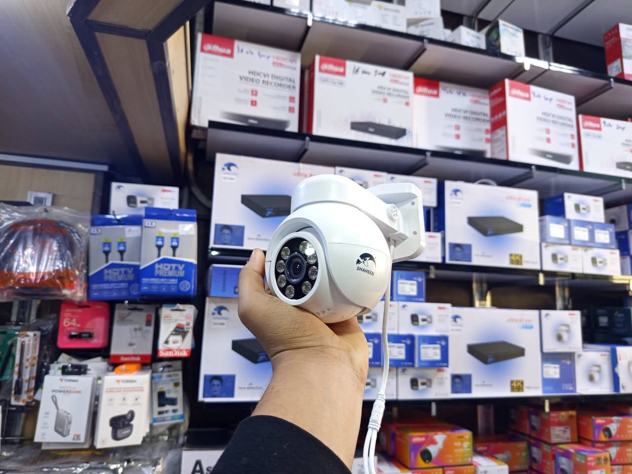 حاير وتدور على سستم كاميرات لبيتك او محلك ⁉️
وفرنالك   سستم نوع شاهين الاصلي  اصدار 2026  موصفات حديثه جدا   حتى يلبي احتياجك✅

منظومة نوع شاهين  الاصلي 
دقة 5 ميكا 

📌المواصفات
◻️كاميرات ثابته زاويه 3.6  عدد 3  دقة 5 ميكا فول كلر 
✅مع كامره متحركه 360 درجه PTZ

     ( تصوير ليلي نهاري ملون حتى بدون انارة) 

 ◻️مع جهاز XVR دقة 5 ميكا نوع شاهين 4جنل  يشغل كل انواع جوكر
      
💯💯
◻️هارد 500 كيكا بايت  الاصلي 

 ملاحضه المنضومه يجي ◻️مع منضومه  4 وايرات طول 20 متر الاصلي مزدوج 

◻️محولة خاصة للكاميرات والديفيار 

◻️بوكسات عدد 4خاصة بالكاميرات لحماية الفيش من 
     الرطوبة والعبث وتعطي شكل لائق للكاميرات

مع كيبلHD    4k

مع ماوس لاسلكي 

◻️فيش كامله خاصة بالكاميرات

◻️ممكن ربط المنظومة على الانترنت وتراقيب وانت باي 
     مكان بالعالم

متوفر كادر عمل مختص 
ونصب حترافي ودقه في العمل 

والعمل في جميع مناطق بغداد 
كرخ ورصافه 

للستفسار  مراسله صفحه 

*********** وتساب 
مهندس يوسف 

#بيع #ونصب #وصيانه #جميع #انوع #كامرات #مراقبه
#دهوا 
#هيكفجن
#اسوار 
#شاهين 
#كامرات #واي #فاي
