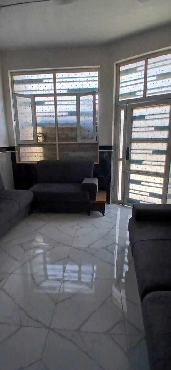 🏠دار للبيع 🏠.          طابو صرف
المساحة ::150 م /الواجهية 7 ونص م /النزال 20 م 

📍موقع الدار :: ابي غرق حي المرتضى  

🚫الطابق واحد  ::مطبخ /هول / صالة / / مناور /  غرفتين نوم 
السعر 100وقابل للتفاوض 
————————————————-
للاستفسار مراسلة الصفحه 
او الاتصال على الارقام 

                  ***********
———————————————— 
                
                     
📍 عنوان المكتب - ابي غرق  بدايت شارع الامام مكتب الثقه
