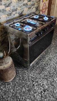 طباخ مصري • عشتار ستيل • نفاقه